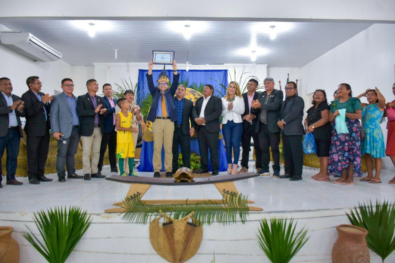 Deputado João Luiz recebe Título de Cidadão Gabrielense