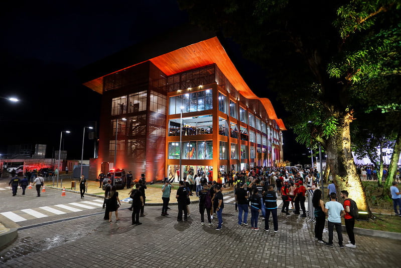 Inauguração do mirante Lúcia Almeida leva 9 mil pessoas ao Centro Histórico de Manaus