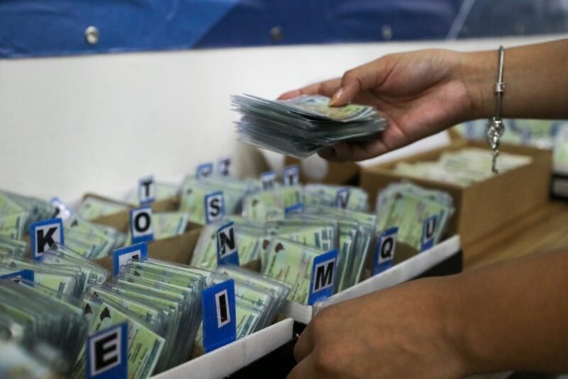 Manaus terá mutirão de entrega de Carteira de Identidade Nacional, nos PACs neste sábado