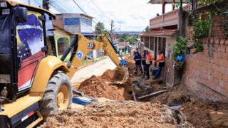 Prefeitura implanta drenagem profunda em trecho do bairro Tancredo Neves