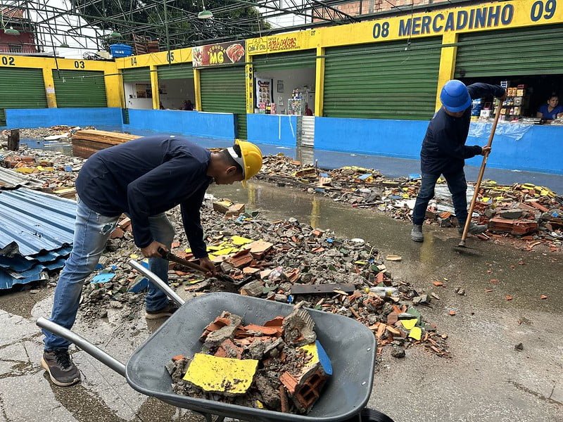 Prefeitura realiza mais uma obra de reforma de feira no bairro  São Jorge