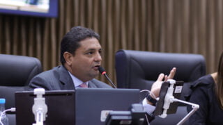 Presidente da CMM, Caio André, anuncia a instauração da CPI da Semcom