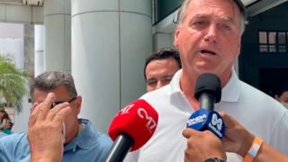 Ex-presidente Bolsonaro é internado às pressas em Manaus