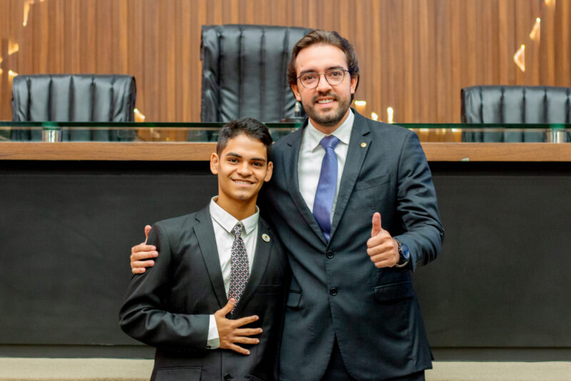 Deputado Thiago Abrahim diz que Parlamento Jovem prepara estudantes para o debate político