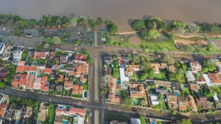 Guaíba volta a 5 metros e nova cheia deve aumentar área de alagamento