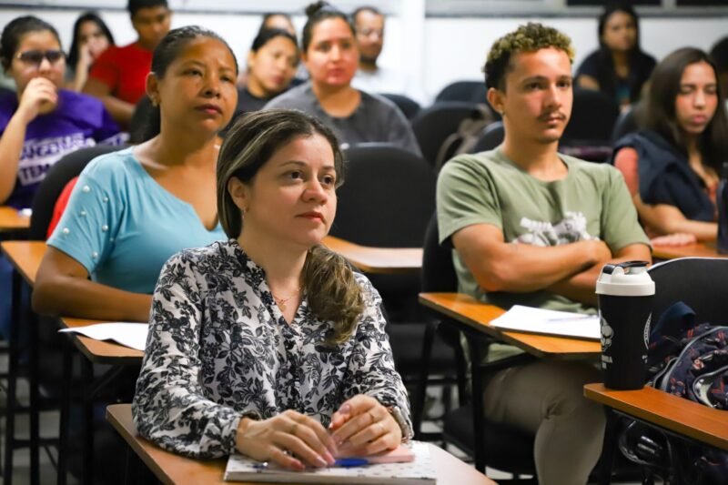 O certame ofertou 2.001 vagas, distribuídas em três editais (Foto: Divulgação/Semsa) Prefeitura convoca quatro profissionais aprovados no concurso público da Semsa