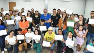 Prefeitura de Manaus certifica 5ª turma do curso ‘Técnico de Celular’