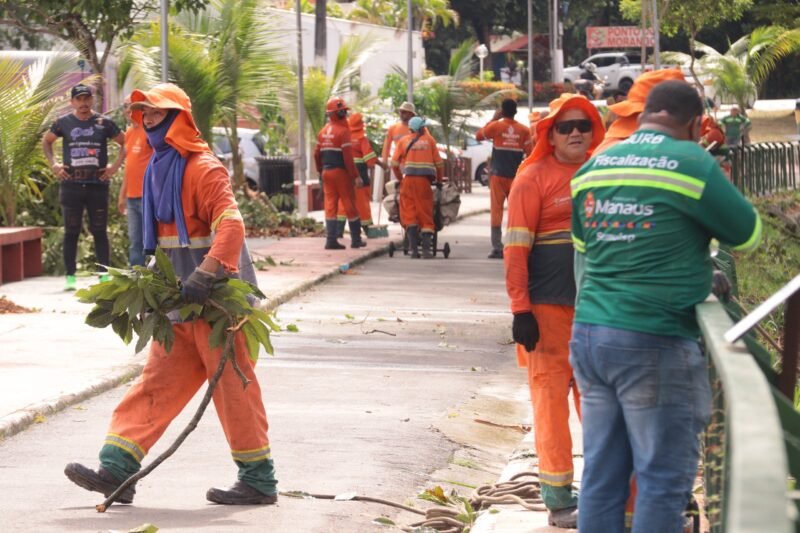 O local passa pelo processo de limpeza, reforma e troca de lixeiras (Foto: Plácido Neto/Câmara Municipal) Prefeitura realiza mutirão de limpeza, reforma e higienização no Passeio do Mindu