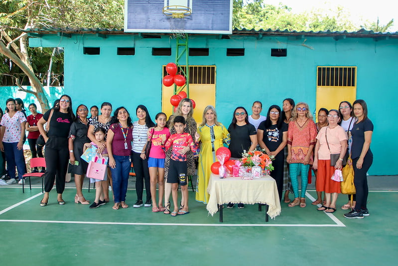 Semed celebra Dia das Mães com crianças da Educação Especial