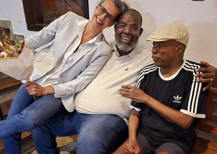 Simone, Péricles se reuniram na casa de Milton Nascimento (Foto: Reprodução/Instagram) Simone e Péricles fazem dueto na casa de Milton Nascimento