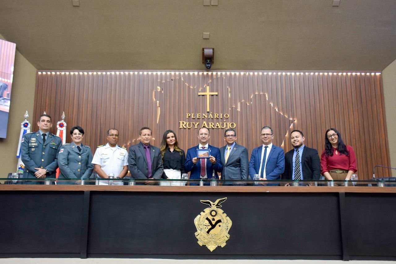 Aleam realiza Sessão Especial em homenagem aos cincos anos da Record Manaus, por iniciativa do deputado João Luiz Aleam realiza Sessão Especial em homenagem aos cincos anos da Record Manaus, por iniciativa do deputado João Luiz