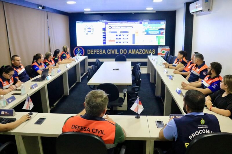 Defesa Civil do AM e Procon-AM alinham estratégias de enfrentamento à estiagem