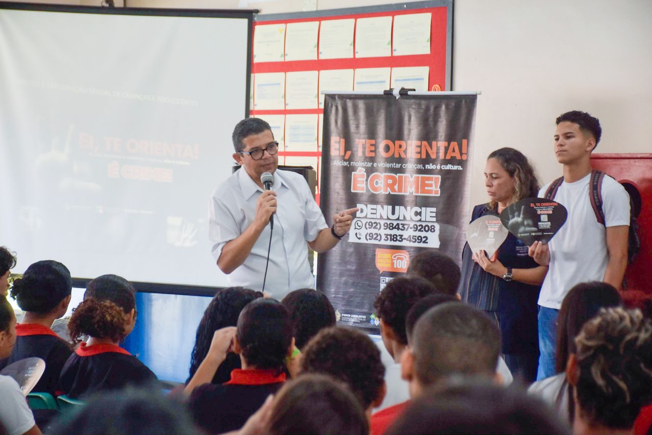 Deputado João Luiz leva palestra do ‘Ei, Te Orienta’ para escola na zona Norte de Manaus