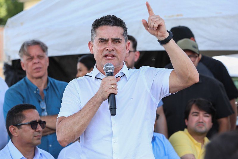 Prefeito David Almeida (Foto: Antônio Pereira/Semcom) Prefeitura anuncia pacote de ações para segurança, saúde, habitação, infraestrutura e feiras e mercados