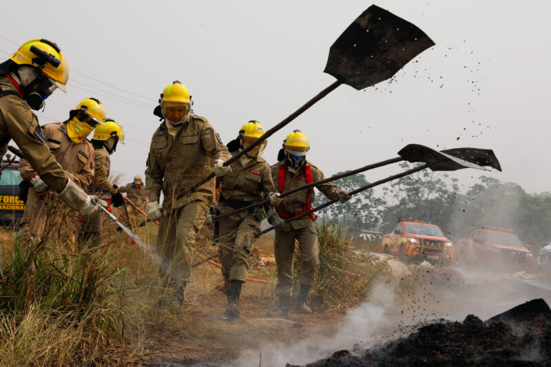 Corpo de Bombeiros combateu 362 focos de incêndios em Humaitá e Apuí nos últimos sete dias