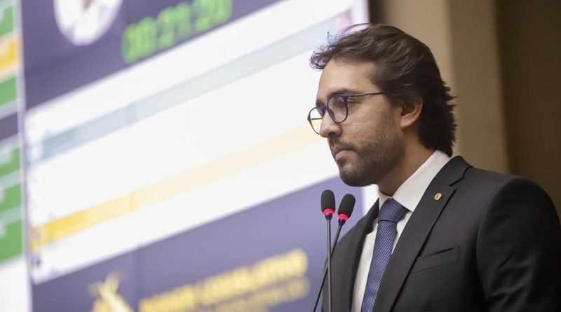 Deputado Thiago Abrahim propõe programa de atenção à saúde sexual de mulheres em situação de rua