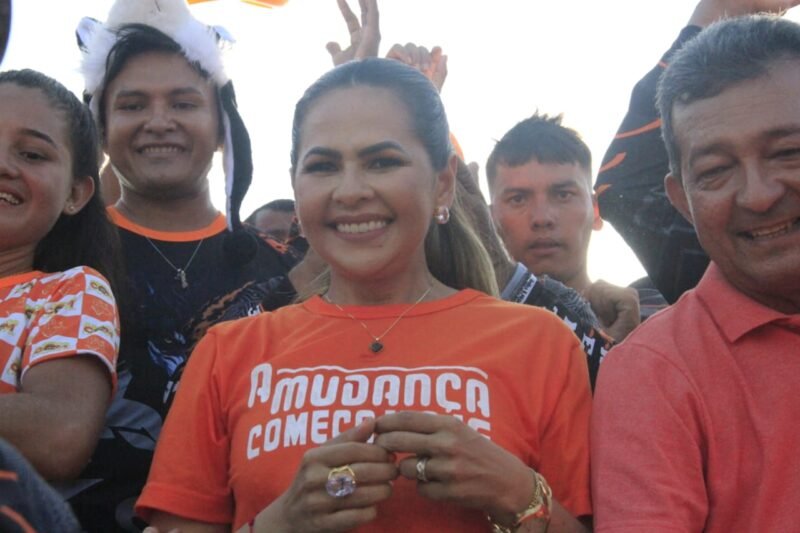 Em convenção histórica, Ana Cássia é oficialmente lançada a prefeita