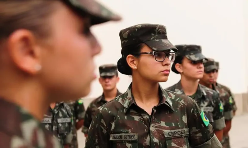 Mulheres poderão se alistar no serviço militar aos 18 anos (Foto: Divulgação/Exército Brasileiro) Mulheres poderão se alistar no serviço militar aos 18 anos