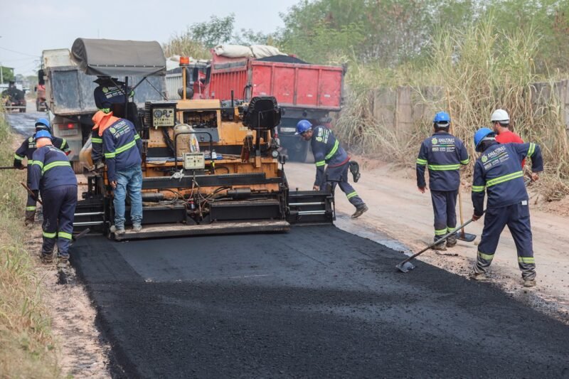 Obras e serviços do Programa Asfalta Amazonas (Foto: Tiago Corrêa/UGPE) Asfalta Amazonas avança na capital e chega ao bairro Colônia Santo Antônio, na zona Norte