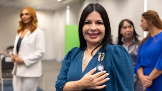 Débora Mafra recebe Medalha da Ordem do Mérito Judiciário