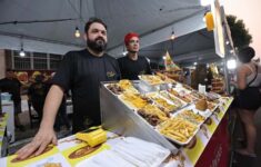 Espaço gastronômico agrada público do ‘Manaus Passo a Paço 2024’