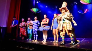 ‘O Circo Chegou na Cidade’ leva humor ao Teatro da Instalação no último dia do Manaus Passo a Paço 2024