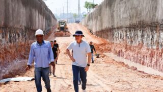 Prefeito David Almeida acompanha avanço das obras do complexo viário Rei Pelé