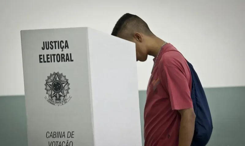 Votação (Foto: Arquivo/Agência Brasil) Sindicatos e MP vão receber denúncias de assédio eleitoral no trabalho