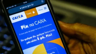 Usuários têm dificuldades para usar Pix em aplicativo da Caixa