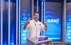 Alberto Neto leva mensagem de mudança e esperança ao debate da TV A Crítica