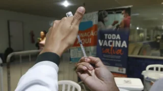 Anvisa atualiza composição de vacinas contra gripe para 2025