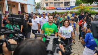 Capitão Alberto Neto e Professora Maria do Carmo falam de esperança em domingo de eleição