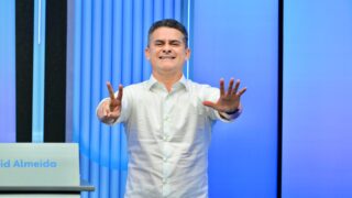 David Almeida chega à Rede Amazônica para último debate