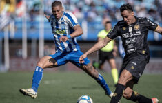 De olho no G-4: Amazonas e Avaí duelam na Arena da Amazônia