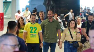 Eduardo Bolsonaro chega em Manaus para apoiar Capitão Alberto Neto e Professora Maria do Carmo