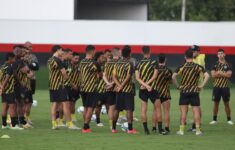 Em jogo atrasado, Amazonas busca pontos contra o Goiás fora de casa