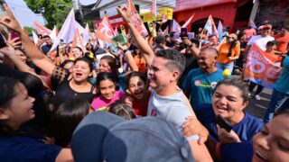 Junto ao povo, David Almeida inicia caminhadas do 2º turno