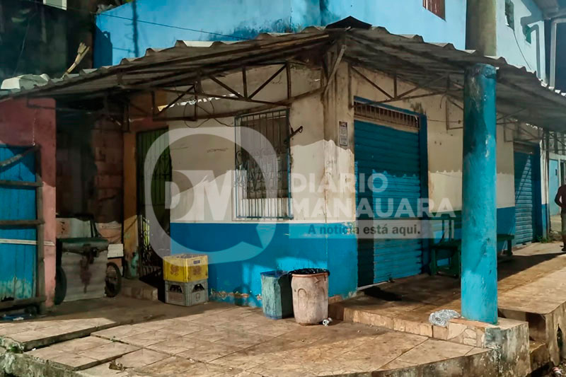 Mulher é morta a golpes de faca e terçado em bar de Presidente Figueiredo