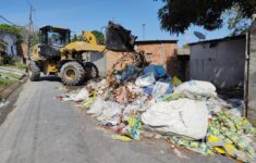 Prefeitura mantém cidade limpa com serviços diários de recolhimento de lixo