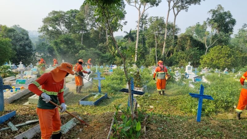 Limpeza nos cemitérios de Manaus (Foto: Divulgação/Semulsp) Prefeitura realiza limpeza e manutenção nos cemitérios de Manaus para o Dia de Finados