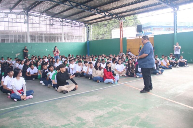 Projeto ‘Oca Vai à Escola’ promove conscientização ambiental e cidadania na zona Leste