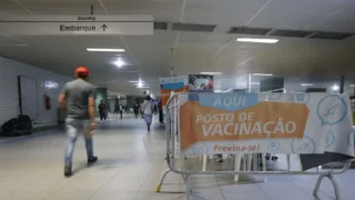 Saúde nega desabastecimento generalizado de vacinas no Brasil