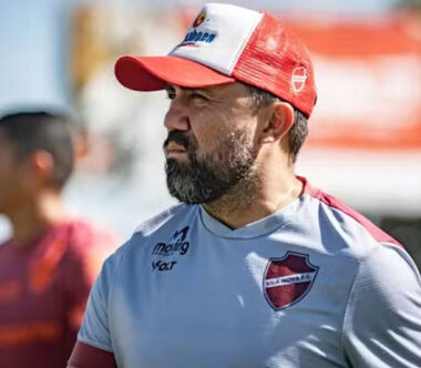 Luizinho Lopes não é mais técnico do Vila Nova-GO