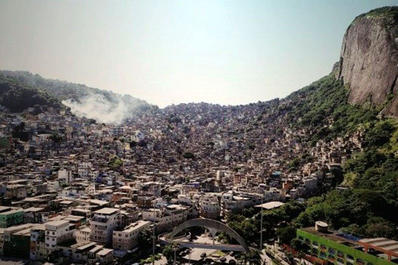 Vista panorâmica da Rocinha, Zona Sul do Rio de Janeiro (Foto: Divulgação) Censo revela quais são as 20 maiores favelas do país; veja a lista