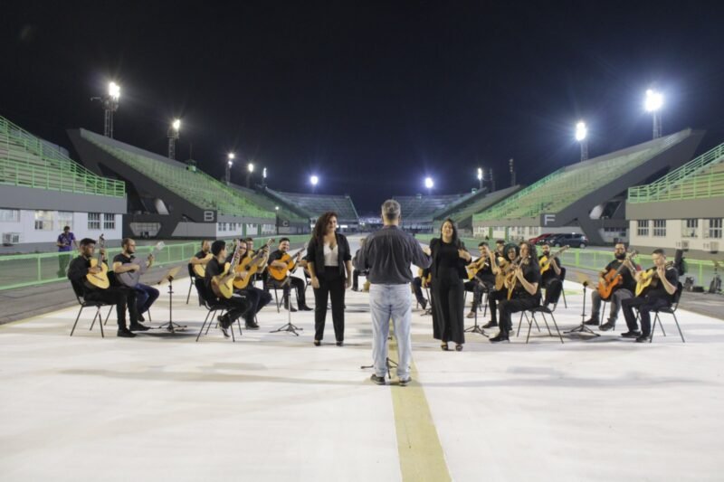 O espetáculo musical e dançante tem início às 20h (Foto: Divulgação) Orquestra de Violões e Liceu Claudio Santoro apresentam espetáculo inédito ‘The Jazz’, no Teatro Amazonas