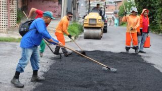 Prefeitura de Manaus reforça serviços de manutenção asfáltica no bairro Novo Aleixo