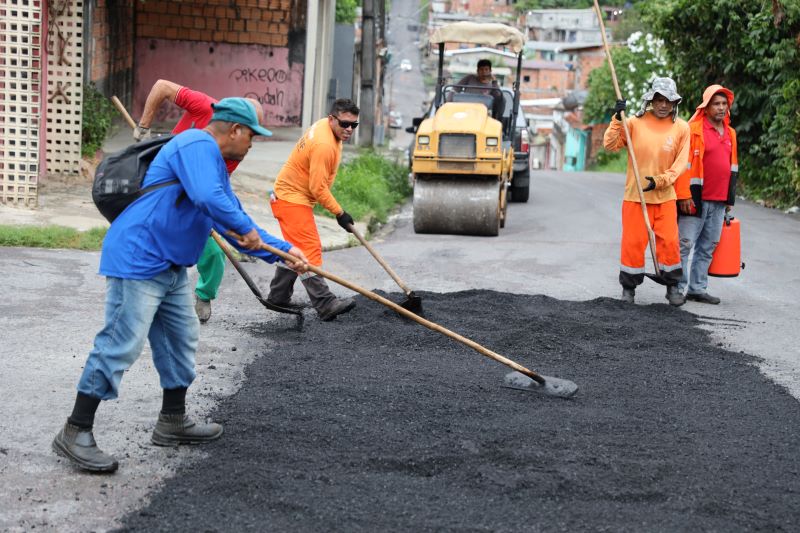 Prefeitura de Manaus reforça serviços de manutenção asfáltica no bairro Novo Aleixo