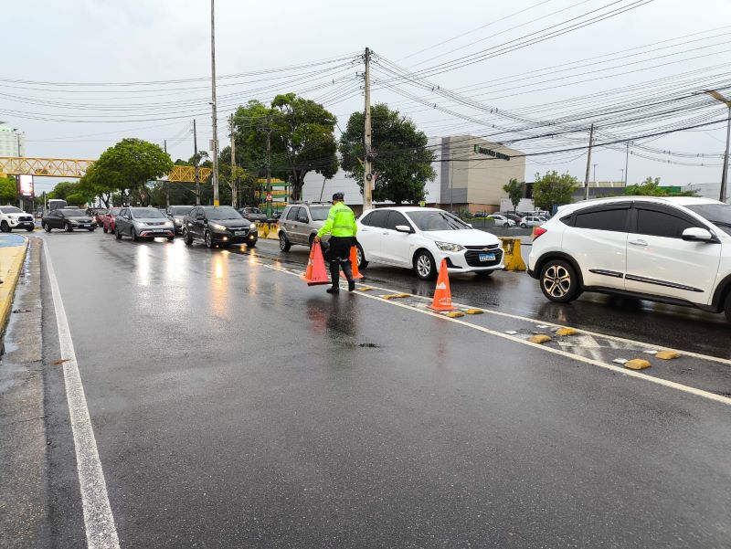 Prefeitura intensifica operações de trânsito em zonas afetadas pelas chuvas