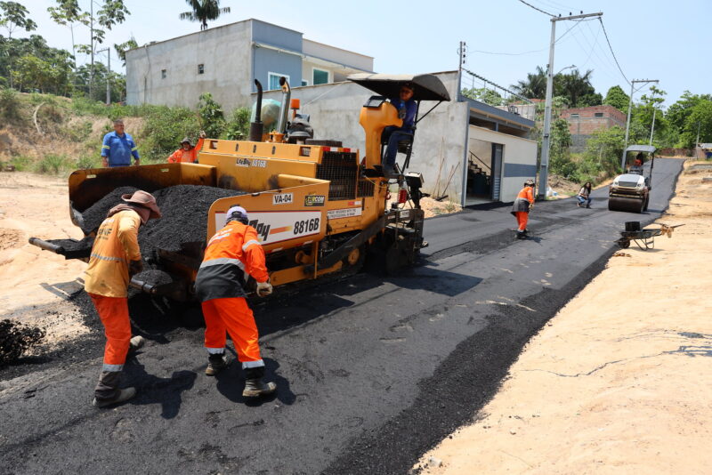 Prefeitura intensifica serviços de recapeamento na zona Oeste de Manaus