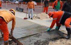 Prefeitura realiza a reconstrução de 200 metros do passeio público na avenida Mário Ypiranga